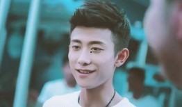 张一山初中生爆料视频,揭秘青涩岁月里的那些往事