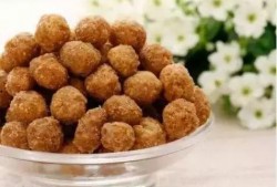多彩脆皮花生做法爆料视频,一招制胜！多彩脆皮花生制作大揭秘