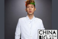 张佑赫被爆料的经历视频,揭秘娱乐圈背后的辛酸与真相